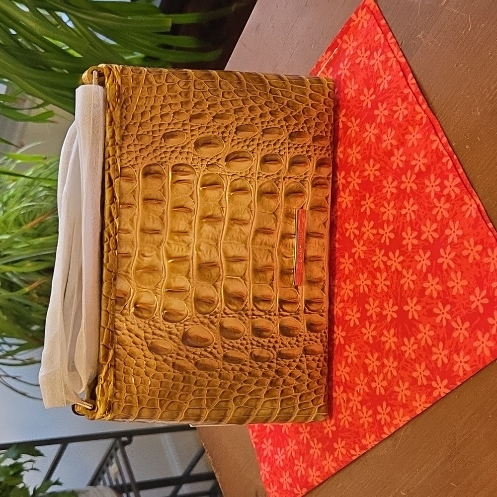 BRAHMIN Lorelei Shoulder Bag In Golden Rod Ombre Melbourne. NWT.